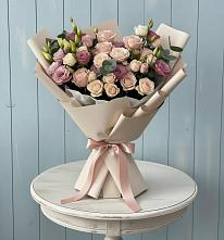 Букет цветов из:  Розы и Лизиантусы в Ганусово