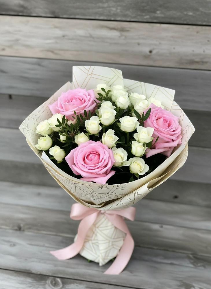 Букет цветов из: Розы в Ганусово