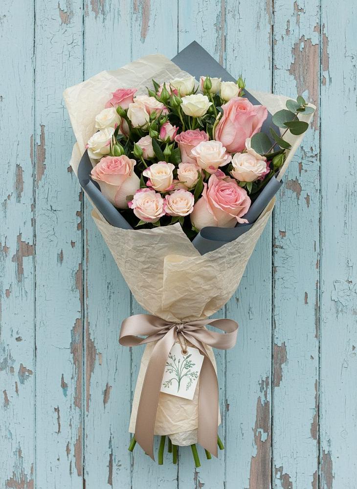 Букет цветов из: Розы в Ганусово