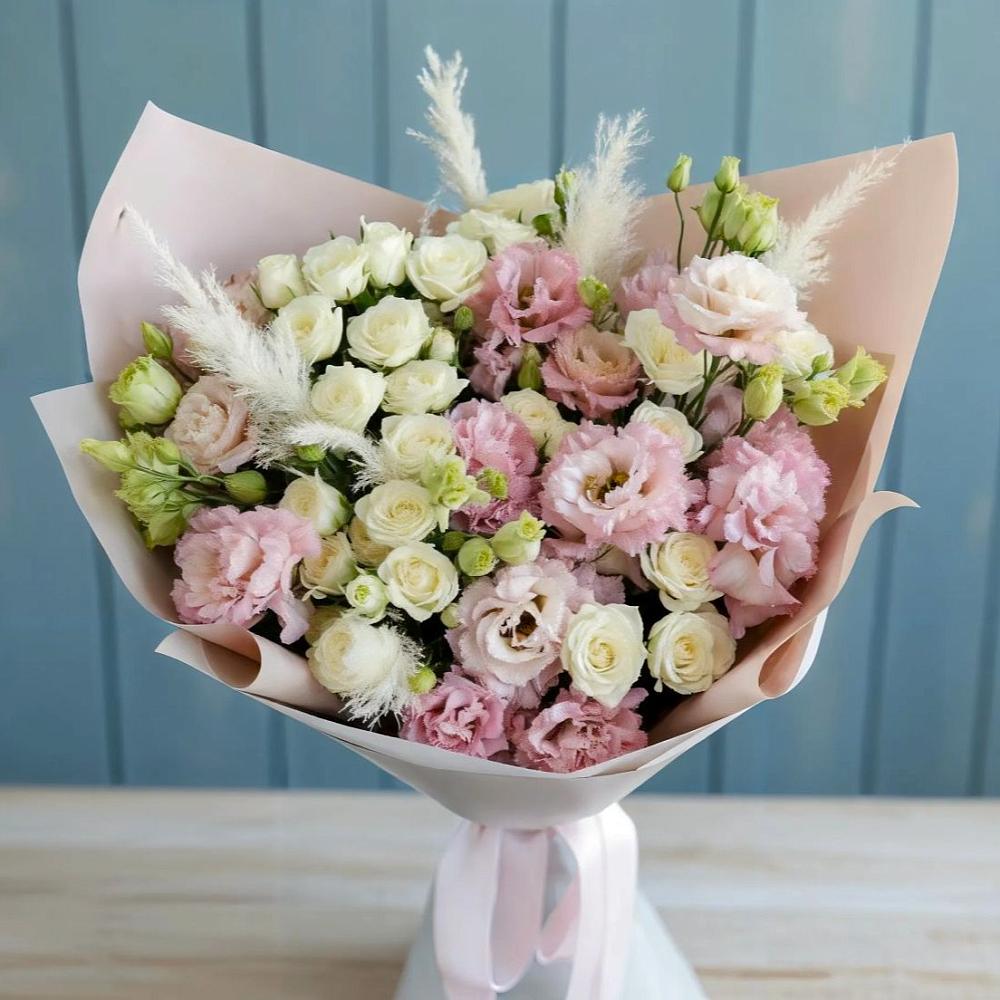 Букет цветов из: Альстромерии и Розы в Ганусово