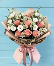 Букет цветов из:  Розы, Альстромерии и Лизиантусы в Ганусово