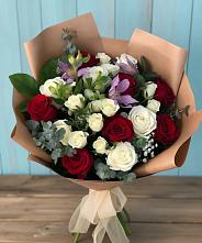 Букет цветов из:  Розы и Альстромерии в Ганусово