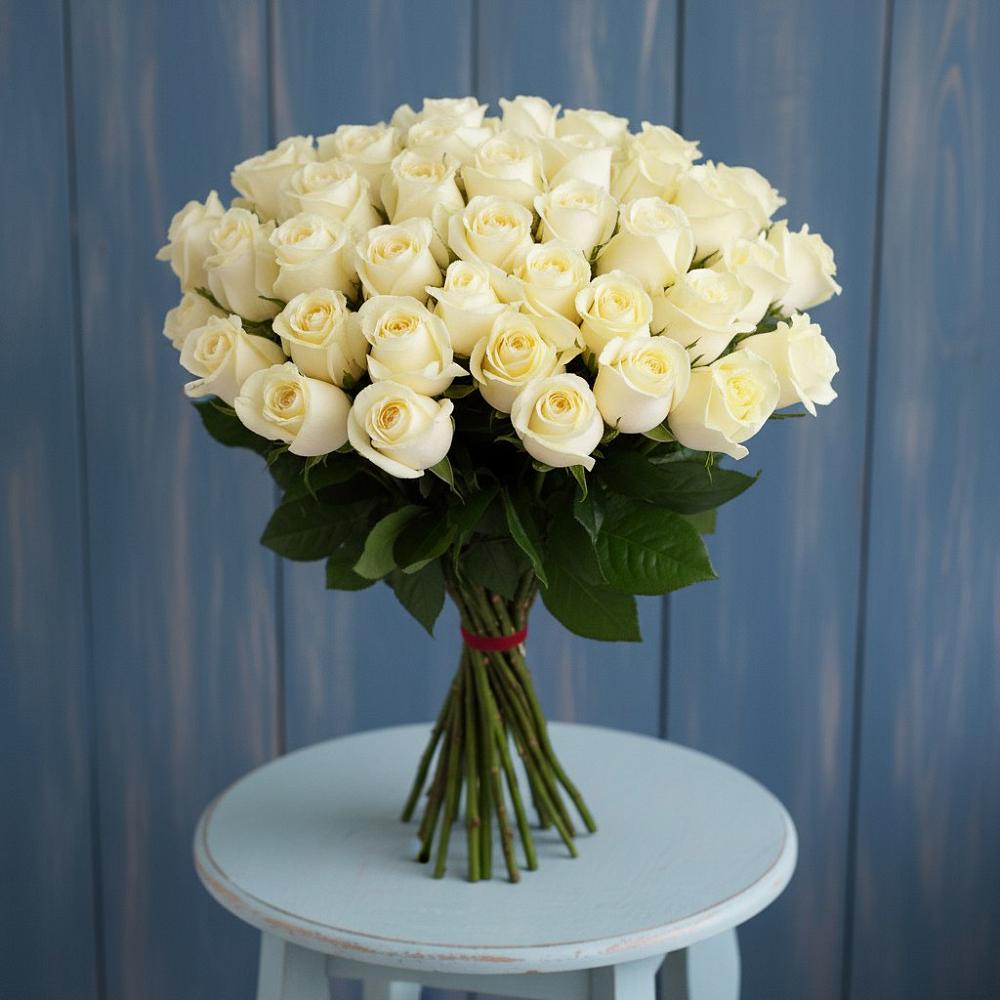 Букет 51 Белая роза Эдлесс Лав в Ганусово