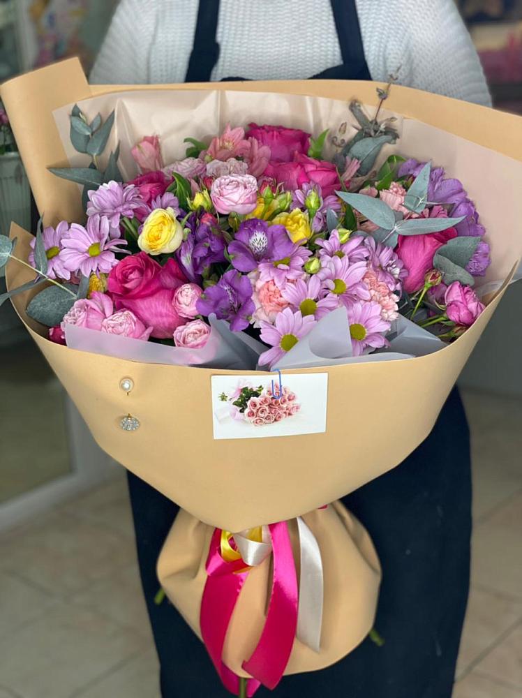 Букет цветов из: Хризантемы, Гвоздики и Альстромерии в Ганусово