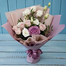 Букет цветов из:  Розы и Лизиантусы в Ганусово