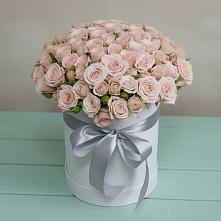 Цветочная композиция из Розы в шляпной коробке в Ганусово