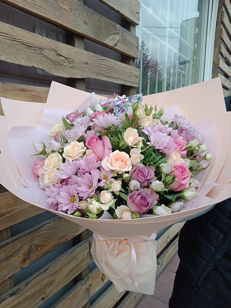 Букет цветов из: Розы и Хризантемы в Ганусово