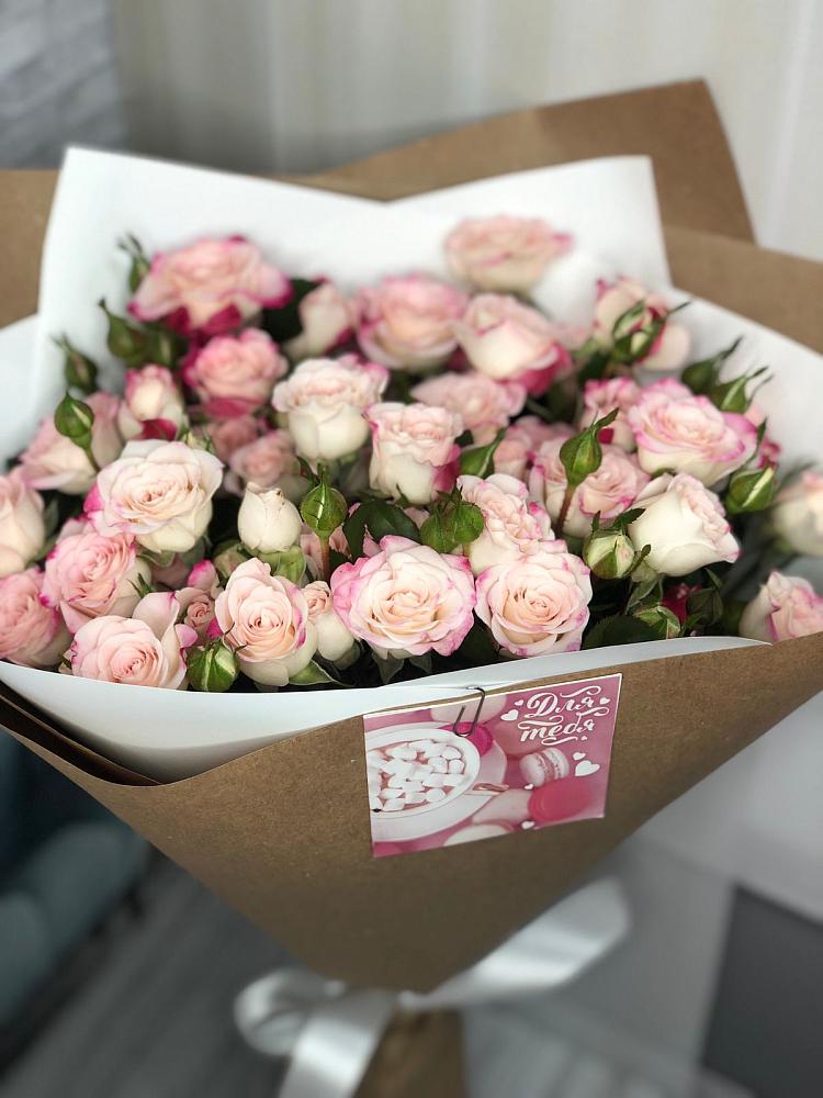 Букет цветов из: Розы в Ганусово