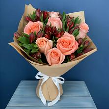 Букет цветов из:  Розы и Альстромерии в Ганусово
