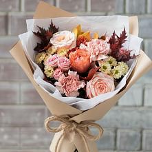 Букет цветов из:  Гвоздики, Хризантемы и Розы в Ганусово