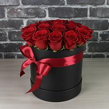 Цветочная композиция из Розы в шляпной коробке в Ганусово