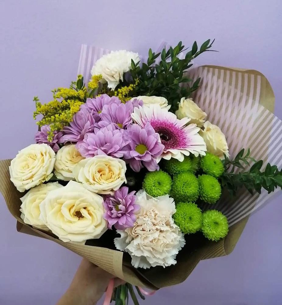 Букет цветов из: Хризантемы, Розы, Гвоздики и Герберы в Ганусово