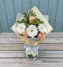 Букет цветов из:  Герберы, Розы и Хризантемы в Ганусово
