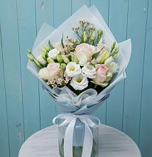 Букет цветов из:  Розы и Лизиантусы в Ганусово