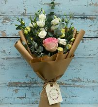 Букет цветов из:  Розы и Лизиантусы в Ганусово