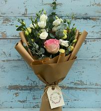 Букет цветов из:  Розы и Лизиантусы в Ганусово
